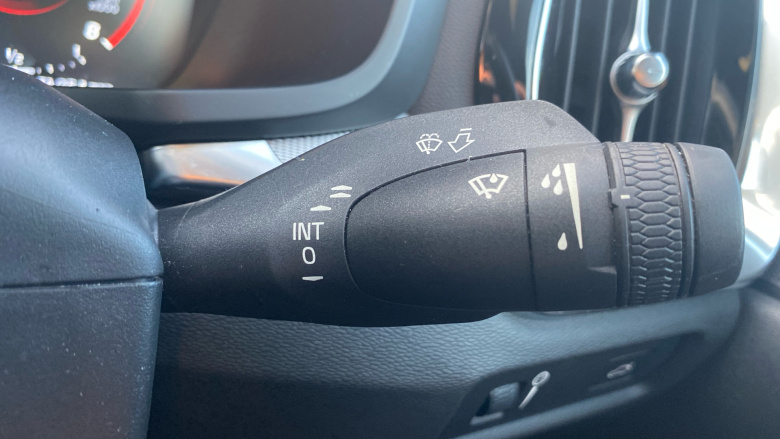 Volvo S60 2.0 T5 R DESIGN Plus 4dr Auto Petrol Saloon